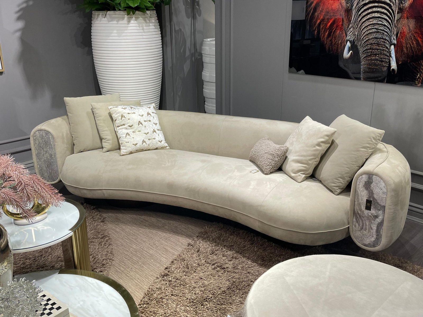 Soyotyne Round Sofa 4 Seater - Image 2